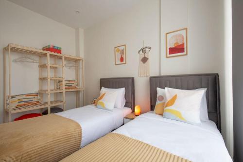 Postel nebo postele na pokoji v ubytování Modern Flat with Central Location near Nisantasi