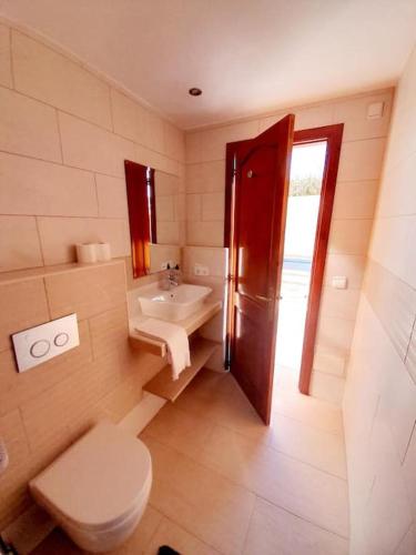 Ένα μπάνιο στο Casa El Rafal