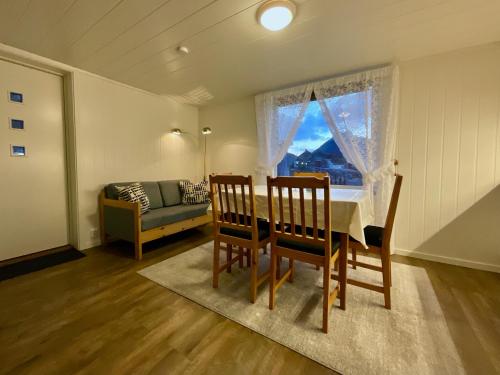 Posezení v ubytování Fishermans Rorbu 1 - Lofoten