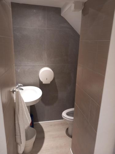 Number Four photo 24
