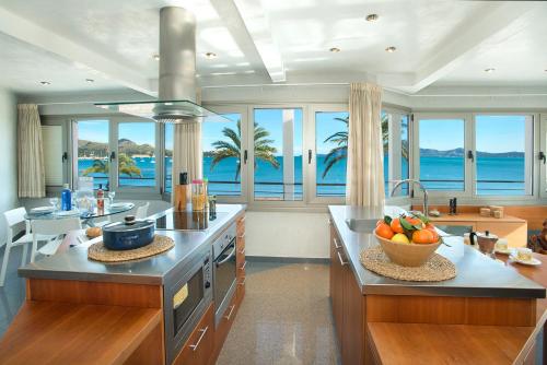 Apt Magnifics with sea view by JS Villas