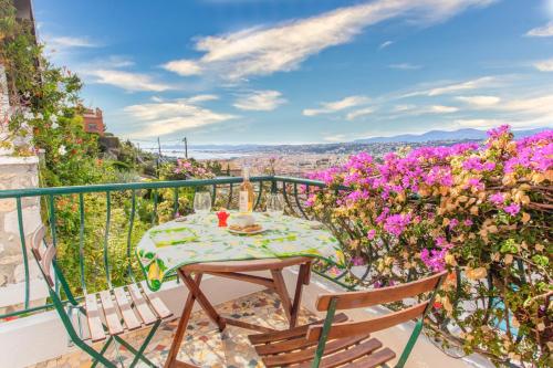 Beautiful villa with panoramic view over Nice