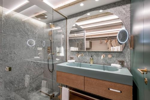 Un baño de Relais & Châteaux Chasa Montana