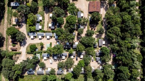 Bird's-eye view ng Les Voiles de Laives