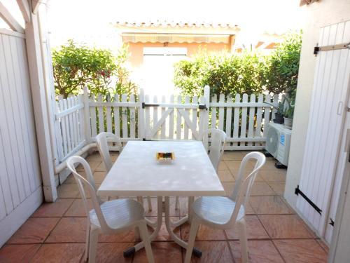 Balkón alebo terasa v ubytovaní AZUR ET SOLEIL Joli T2 Alcove proche plage Richelieu Cap d Agde