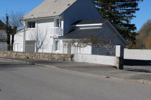 Gallery image of GITE LES 3 EDELWEISS - Maison SEGUITTE - 6 PERSONNES in Arette