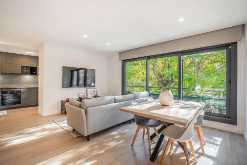 ApartsNouBcn Equador Les Corts