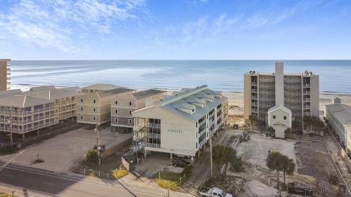 Condo on the Beach with Pool-Sundial-A2