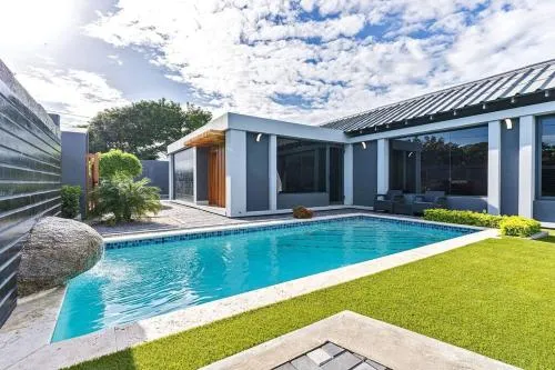 NEW Deluxe 5 BDR 4Bath Pool and BBQ picture