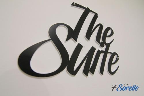 a black and white sign that says the rule at "7 SORELLE B&B" camere in pieno centro città con bagno privato, FREE HIGH SPEED WI-FI, NETFLIX in Cosenza