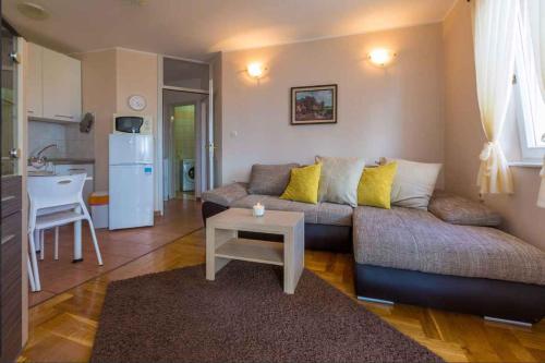 Apartment in Crikvenica 39160