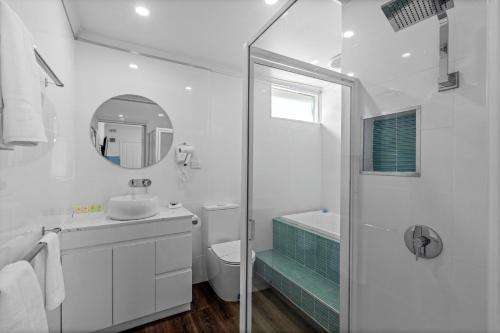 Ένα μπάνιο στο Rosebud Motel
