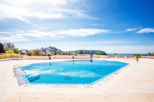 Zdjęcie z galerii obiektu Ange Gardien IV AP4326 By Riviera Holiday Homes w mieście Villefranche-sur-Mer