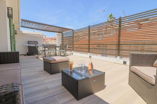 MEYNADIER Renovated designer apartment with rooftop in Cannes