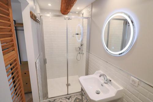 Luxurious & calm flat in heart of Old Antibes