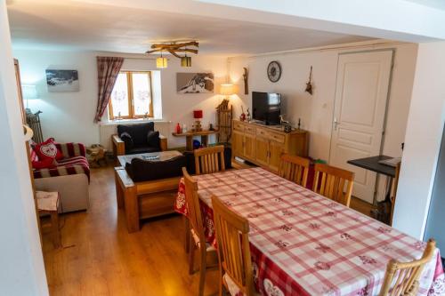 Grand appartement avec terrasse centre ville