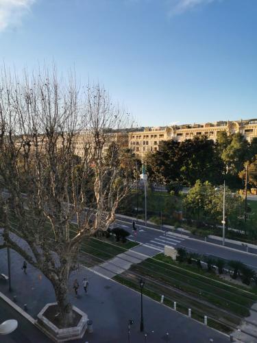 2 pièces vieux Nice vue coulée verte