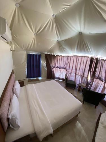 Katil atau katil-katil dalam bilik di Rum Serena Camp