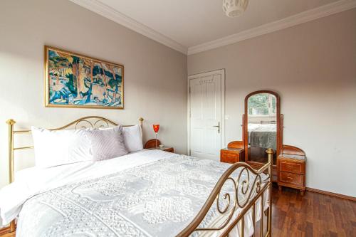 Kép Vibrant Flat next to Etiler Metro Station szállásáról Isztambulban a galériában
