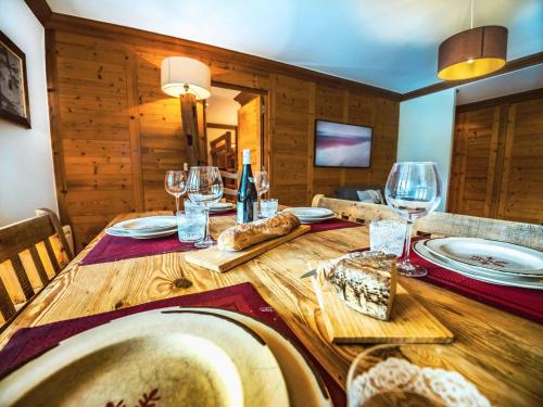 Appartement rénové skis aux pieds, balcon, WIFI, 4 chambres