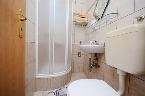 Kúpeľňa v ubytovaní Apartments Blazenka
