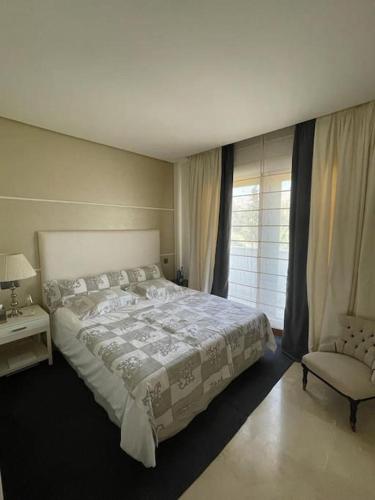 Luxurious and light 3 bedroom penthouse