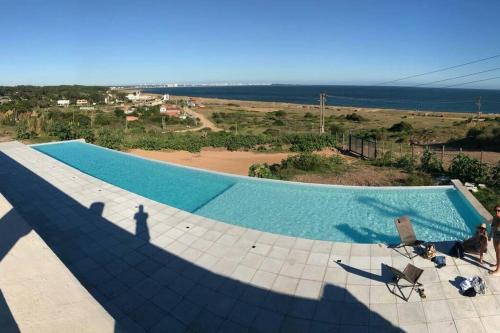 Πισίνα στο ή κοντά στο Modern apartment with the best view.