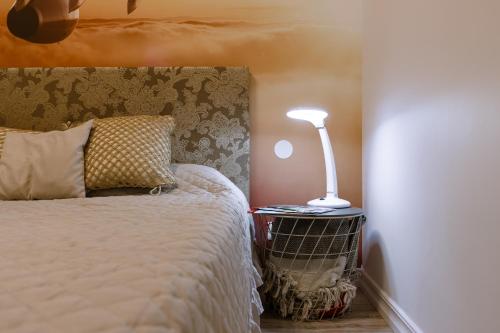 Ένα ή περισσότερα κρεβάτια σε δωμάτιο στο YOU & RIGA Central, Specious, Superior Apartment, Brand New