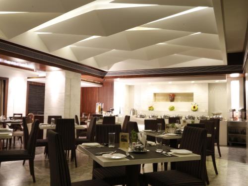 Gallery image of Lords Plaza Surat in Surat