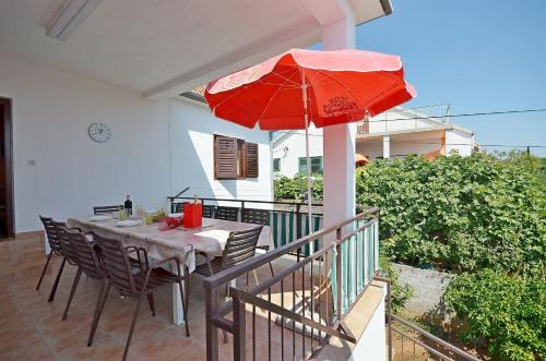Apartment and Room Ivica