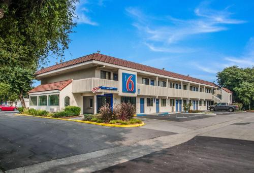 Gallery image of Motel 6-Petaluma, CA in Petaluma
