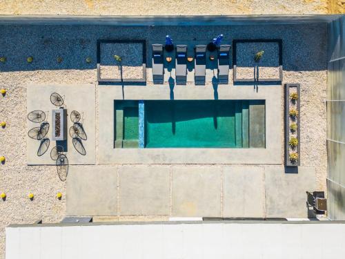 Desert Escape- w Pool & Spa – Photos 3