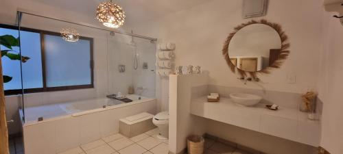 Koupelna v ubytování Hotel Taboga Eco Boutique & Spa Costa Esmeralda