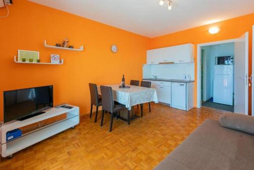Apartment Mira