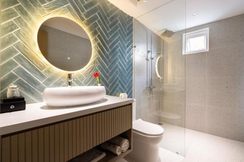 Jovia Hotelにあるバスルーム