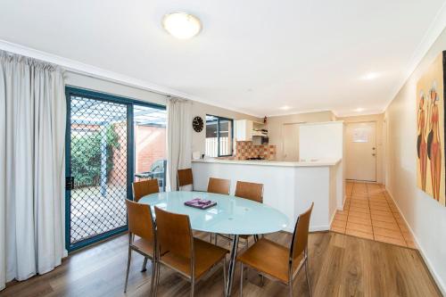 Η κουζίνα ή μικρή κουζίνα στο Bridges Retreat Dunsborough