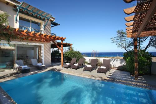 Protaras Artisan Seafront Villa 7
