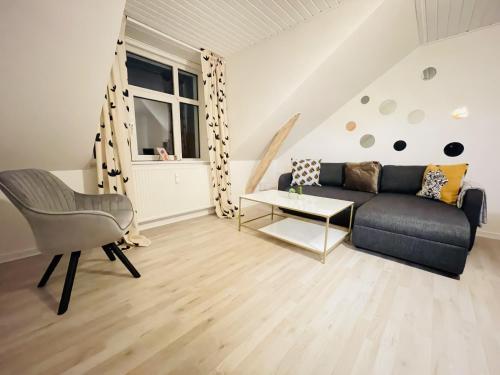 Posezení v ubytování aday - Cozy central 1 bedroom apartment