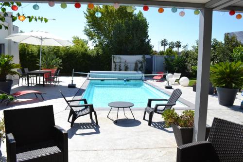 Villa de standing Piscine privée à 15 min des plages 8VB11