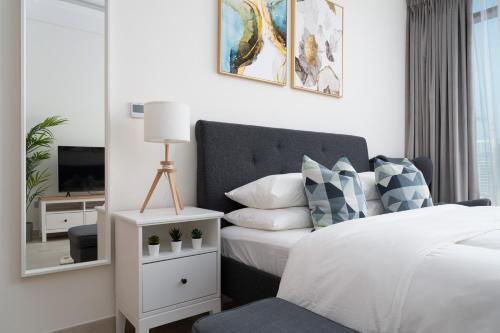 ALH Vacay – Azizi Farhad Studio