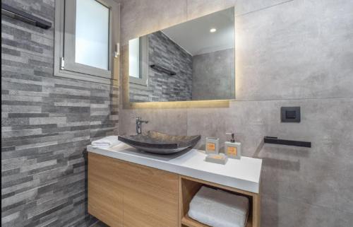 Koupelna v ubytování Mr Grey Luxury Villa