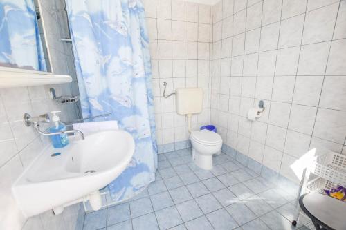 Koupelna v ubytování House Mandica