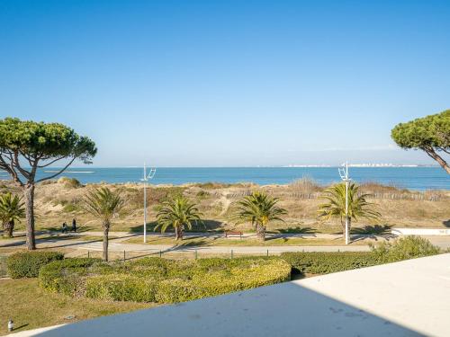 Apartment Le Serpent de Mer-2 by Interhome