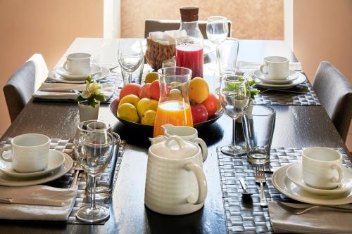 Makanan di atau berdekatan apartmen