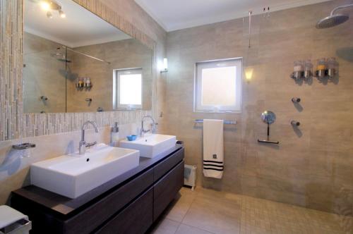 Et badeværelse på Villa Carmara