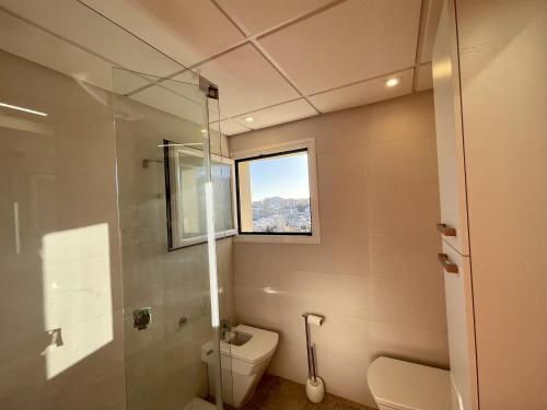 Exclusive beachfront apartment Torremolinos - pool - paddle - tenis - wifi - central aircon