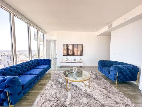 Bright & Private 3BR2BA Space in DTLA