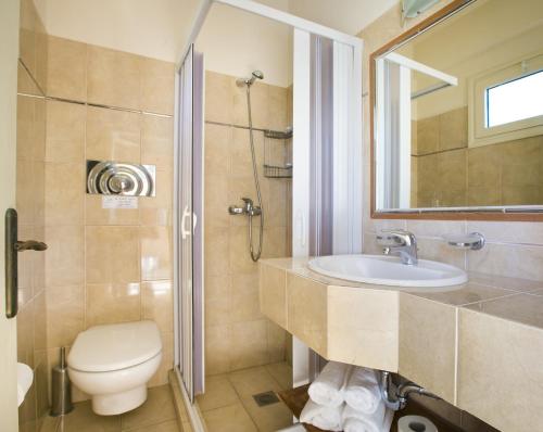 Koupelna v ubytování Irini Apartment