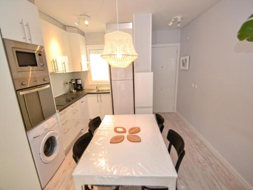 Kuchyň nebo kuchyňský kout v ubytování Apartment Gavina Salou-1 by Interhome