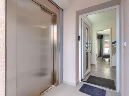 Apartment Villa Galici-1 by Interhome